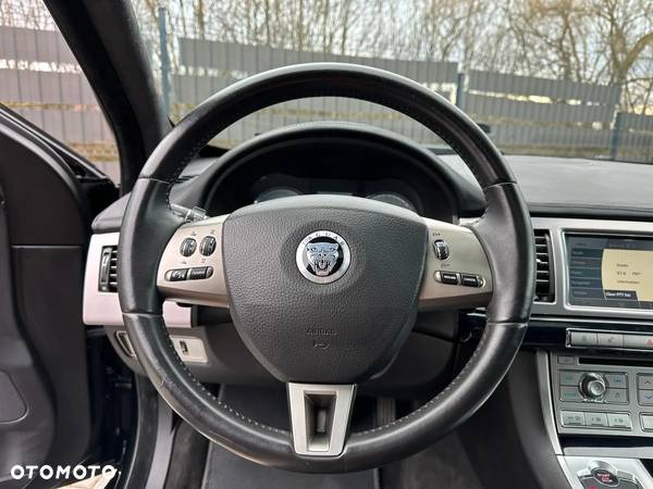 Jaguar XF 3.0 V6 Diesel S Portfolio - 10