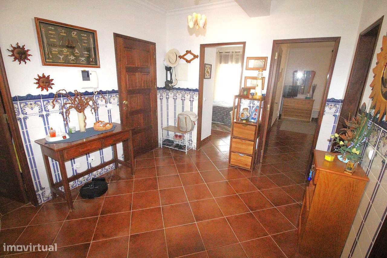 Armação de Pêra T2 Perto do mercado com Piscina, Garagem e Arrecadação-5