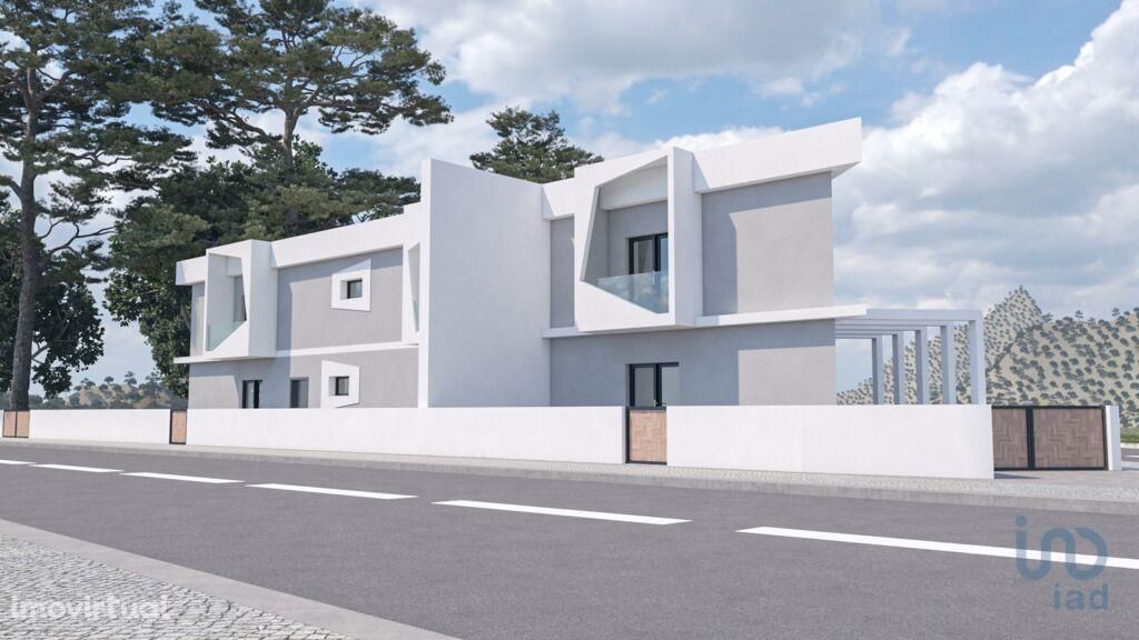 Casa / Villa T4 em Setúbal de 198,00 m2