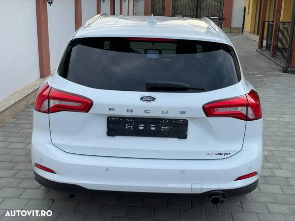 Ford Focus - 18