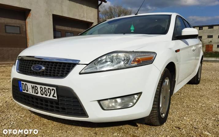 Ford Mondeo 2.0 TDCi Ambiente - 1