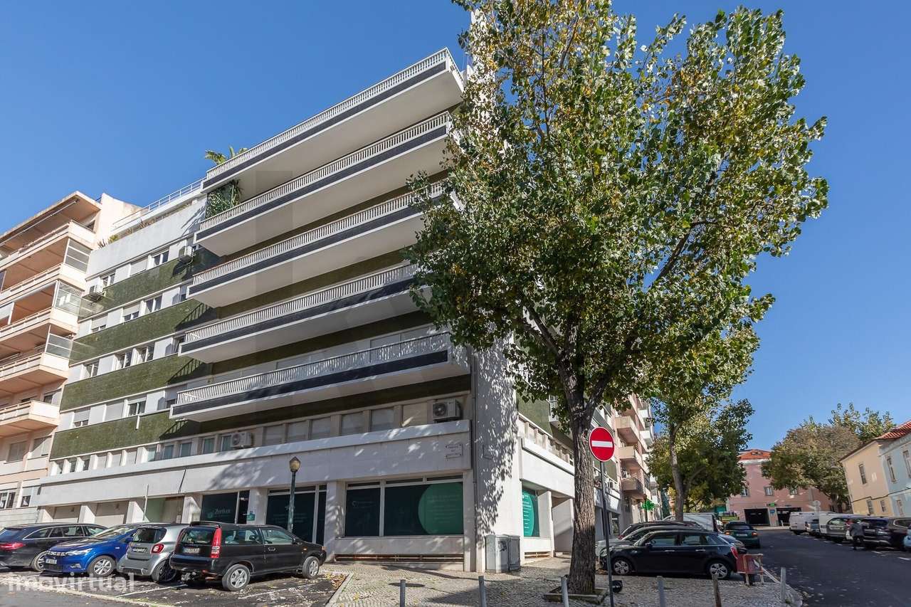 Apartamento T5 + junto ao Jardim das Amoreiras - Arrendamento - Grande imagem: 2/32