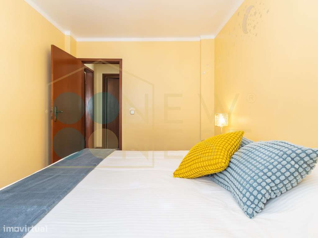 Apartamento T2 em Vila Maria - Semi-Renovado e Mobilado-23