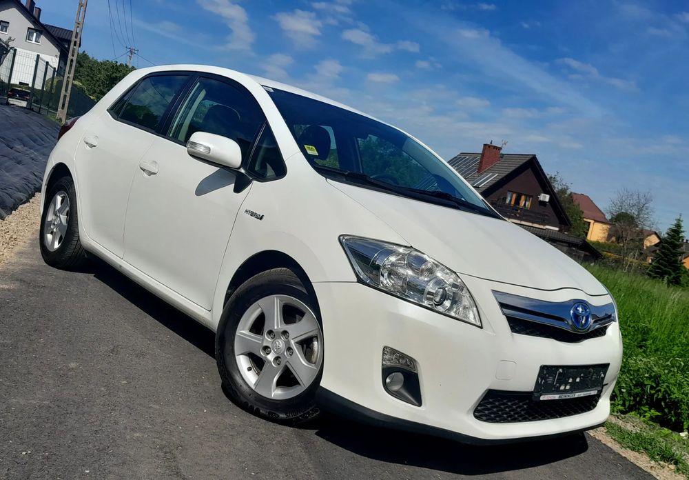 Toyota Auris I 2011