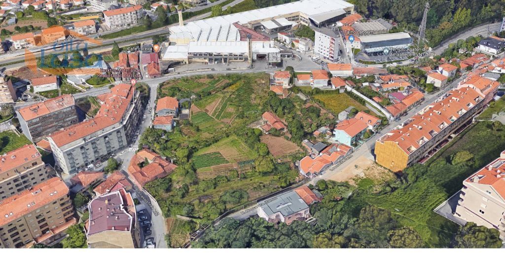 Terreno a Santo Ovídio com 11.000 m2 3 Frentes de Rua