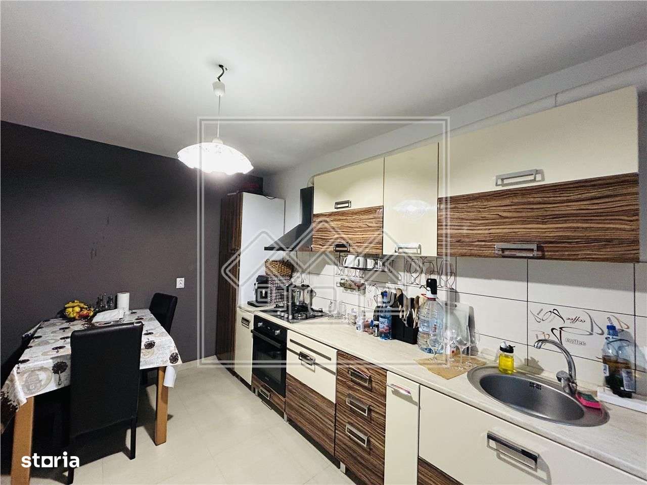 Casa tip duplex, cu teren de 270 mp, zona Turnisor-3