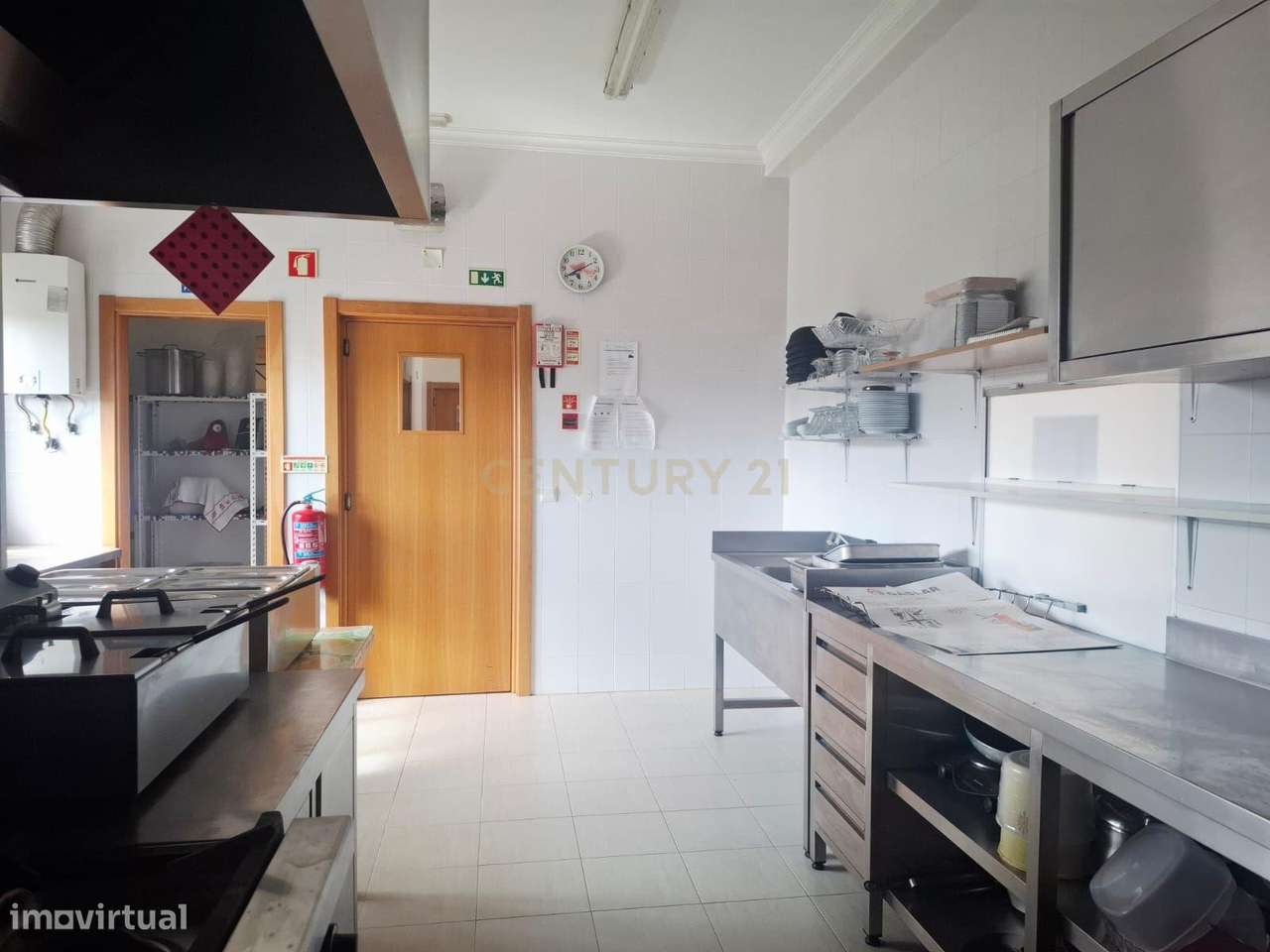 Café em Paço da Comenda com Acesso Direto e Espaço Aberto-10