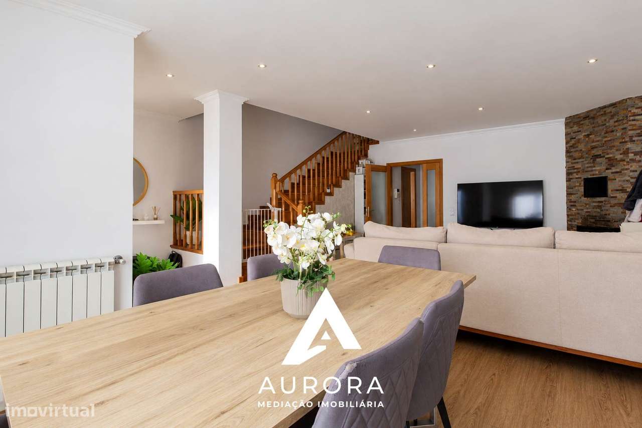 Moradia T3 em Lobão | Áreas amplas, terraço e garagem para três viatur-6