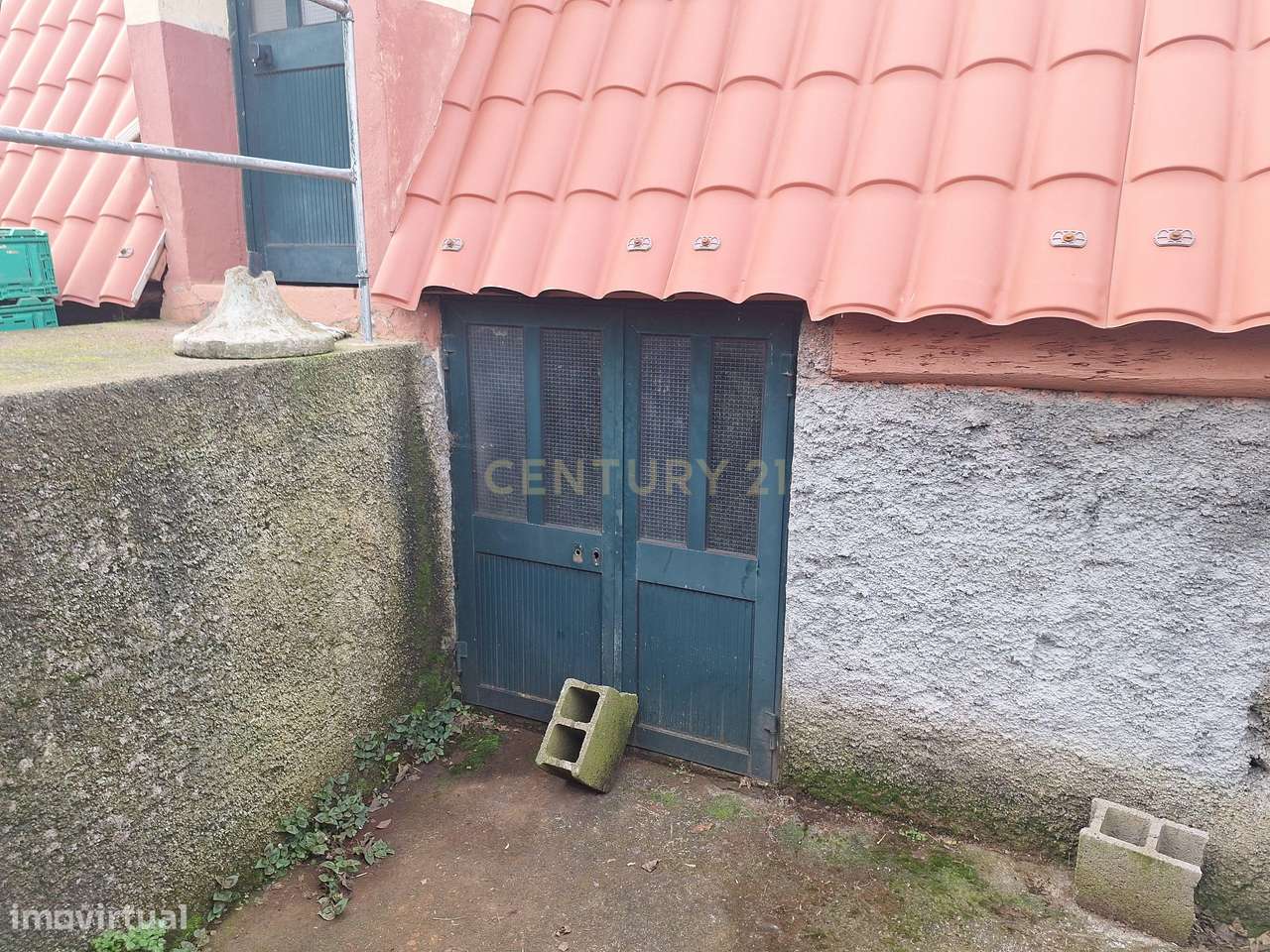 Moradia Típica Madeirense em Santana, Madeira – Potencial e Tradição n - Grande imagem: 4/19