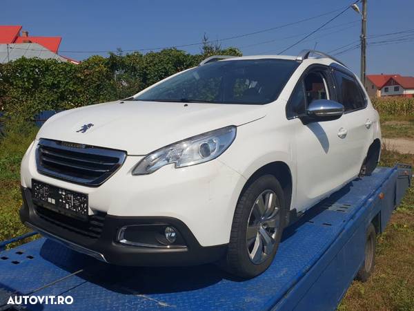 dezmembrez Peugeot 2008 VOLAN STANGA an 2014 motor 1.6hdi 68kw 92cp 9HP cutie de viteze automata usa portiera stanga fata spate navigatie cu touchscreen dezmembrari 207, 208 2008 508 5008 3008 - 1