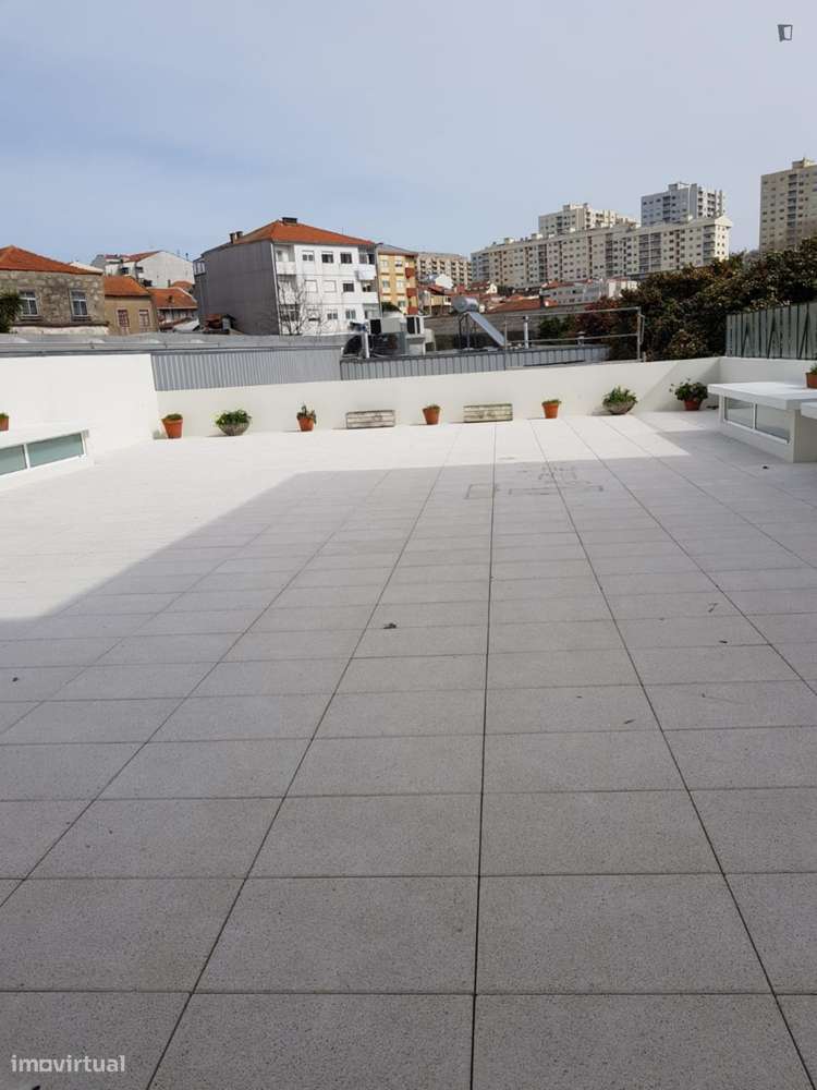 Quarto - localizado em Cedofeita Porto - Grande imagem: 3/9