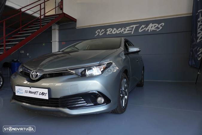 Toyota Auris 1.4 D-4D Com. +P.Sport +TSS+Navi - 52