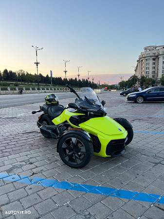 Can-Am Spyder - 3