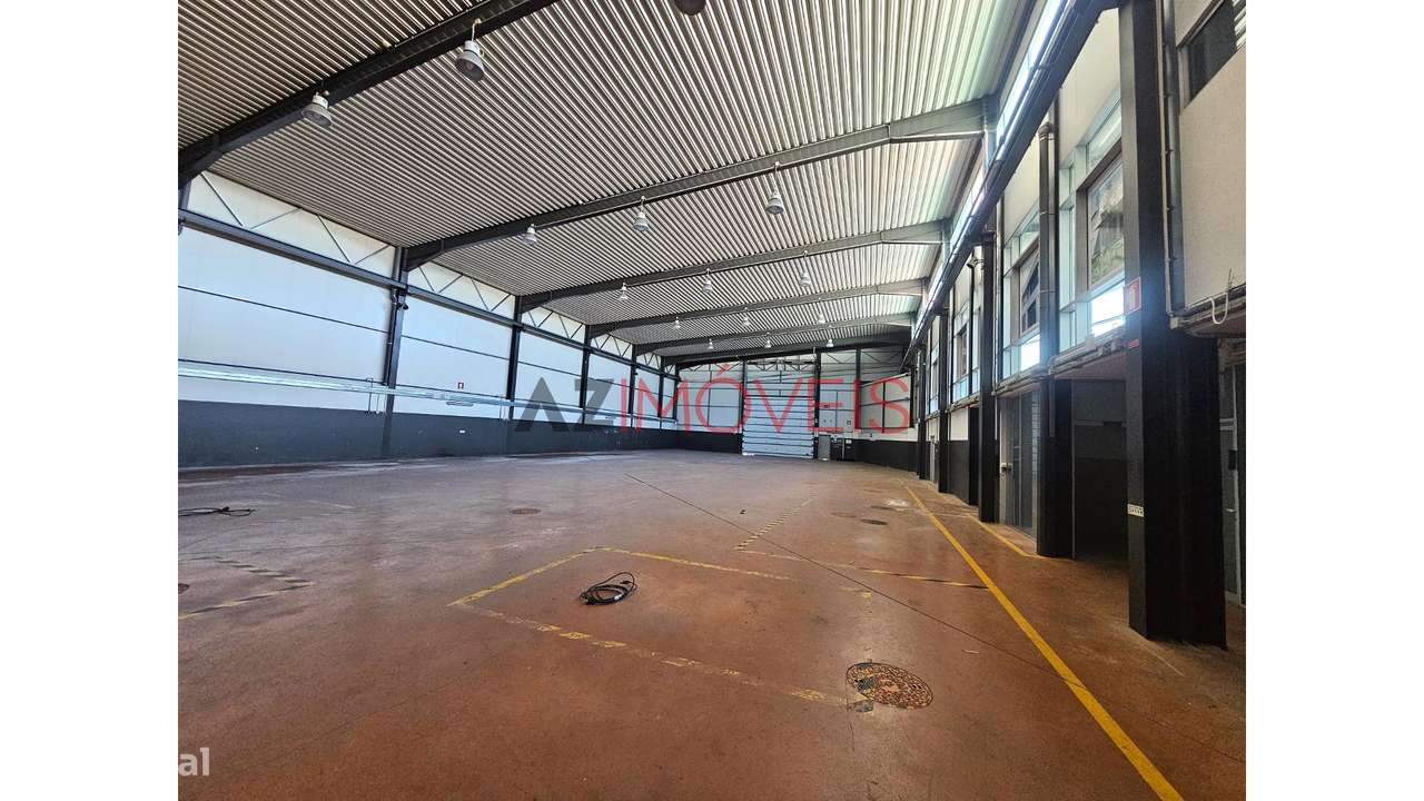 VENDE-SE ARMAZÉM EM AUTOGUIA, OURÉM-10