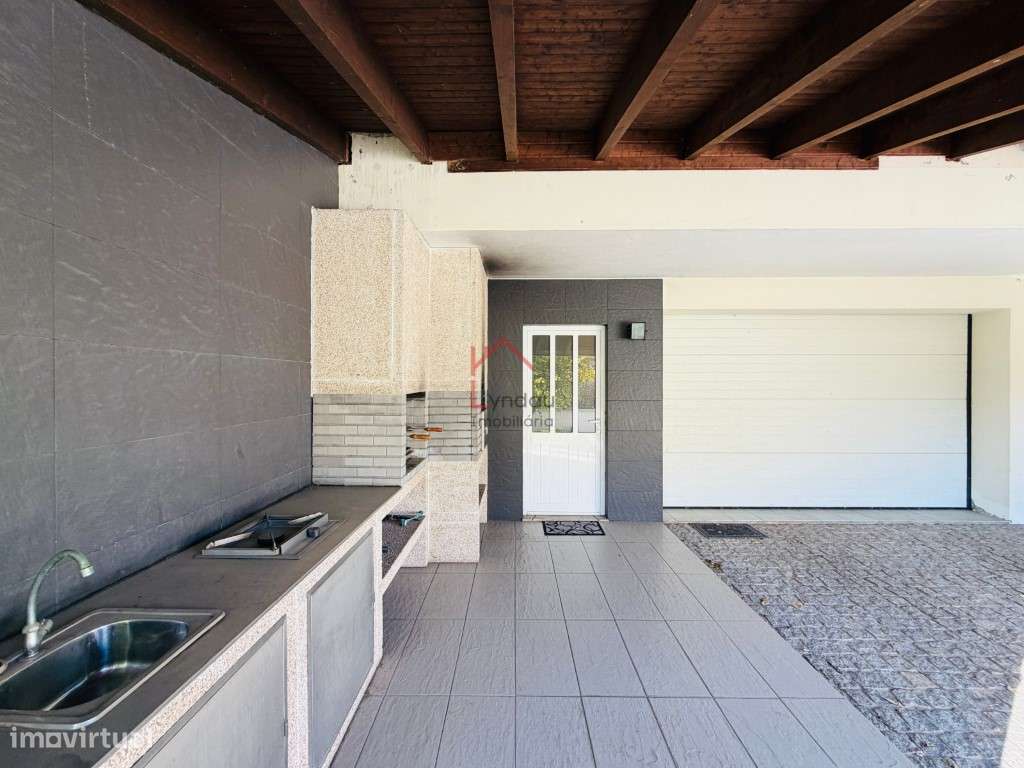 Moradia T3+1 Landim Famalicão-31