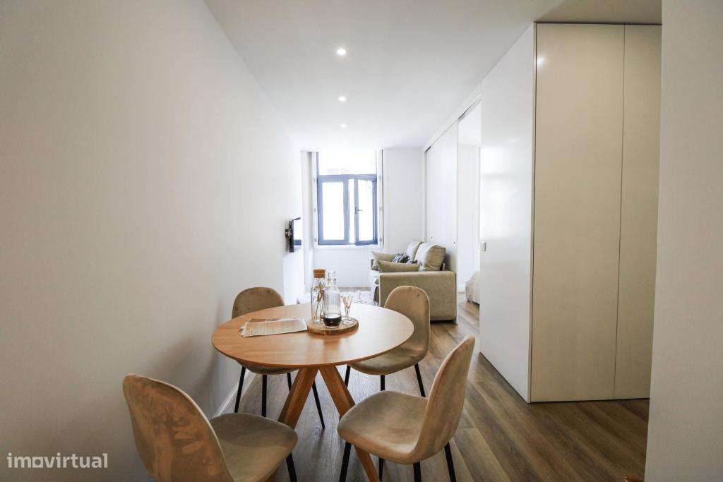 Apartamento T0 remodelado e mobilado no Bonfim, Porto - Grande imagem: 4/13