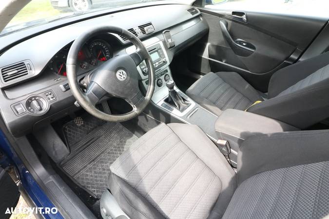 Volkswagen Passat 1.9TDI Comfortline - 5