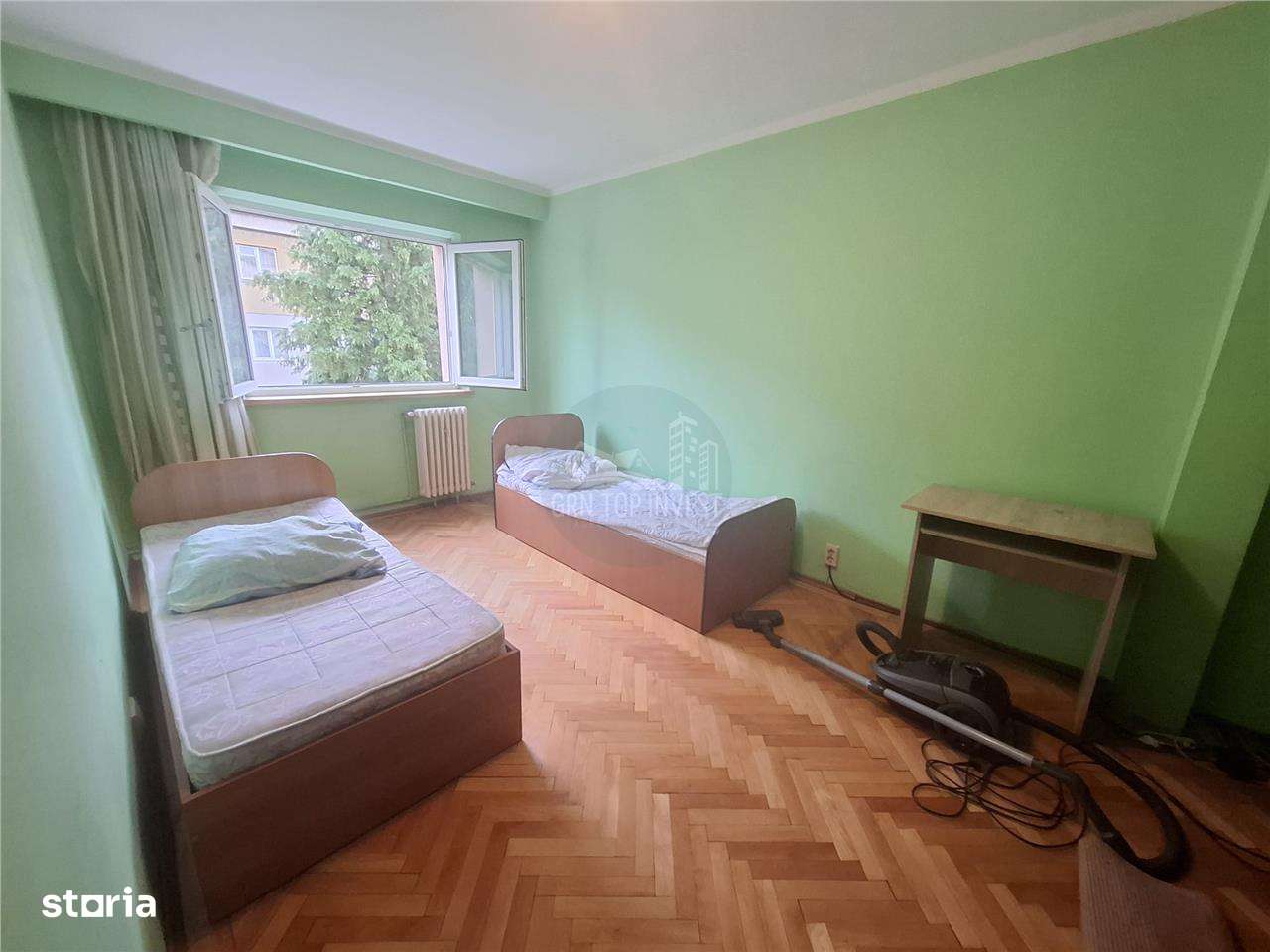 Apartament 4 camere decomandat 2 balcoane pivnita zona Rahovei - Imagine principală: 2/10