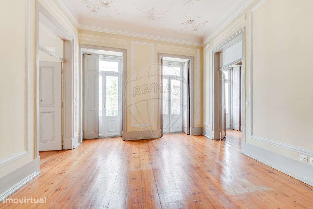 Apartamento T9 para venda - Grande imagem: 3/27