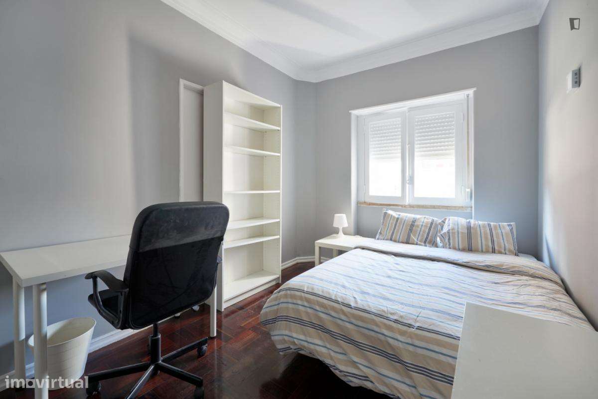 Quarto - localizado em Entrecampos Lisbon - Grande imagem: 3/10