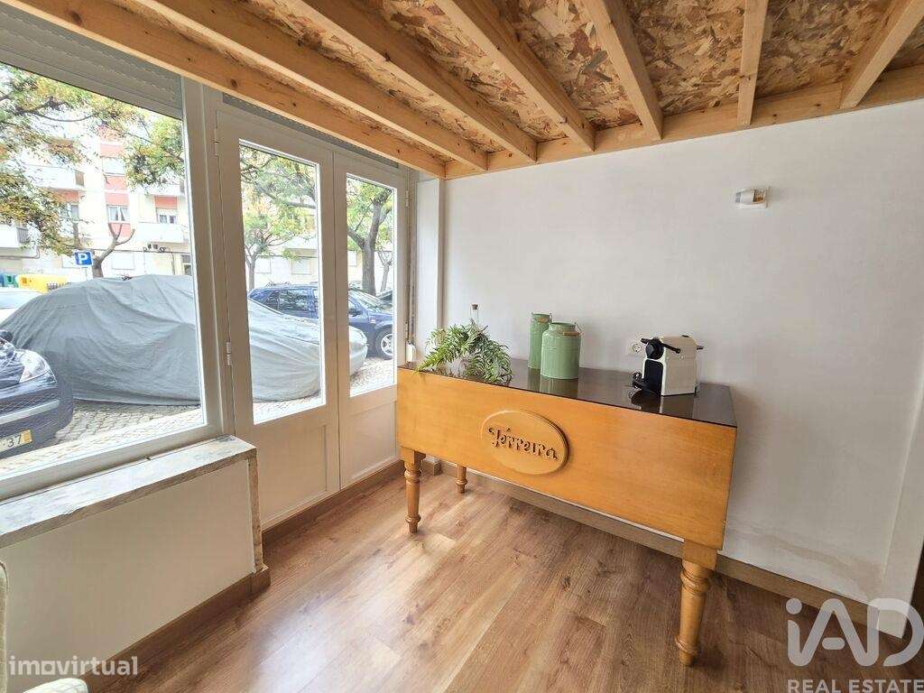 Loja / Estabelecimento Comercial em Santa Iria de Azoia, São João da T - Grande imagem: 5/11