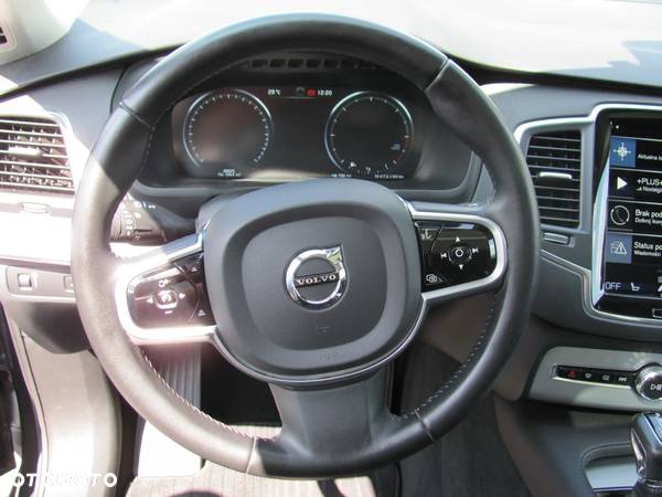 Volvo XC 90 - 10