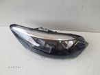 RENAULT CAPTUR LAMPA PRAWA PRZÓD 260105066R - 2