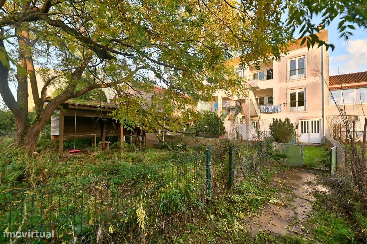 T2+Sotão com Garagem Box e Jardim Privado - Grande imagem: 4/38