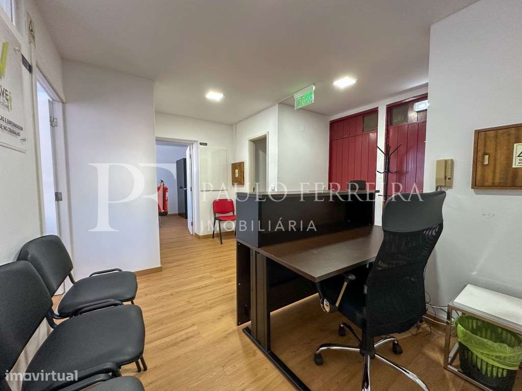 Escritório no centro de Famalicão - Grande imagem: 4/13