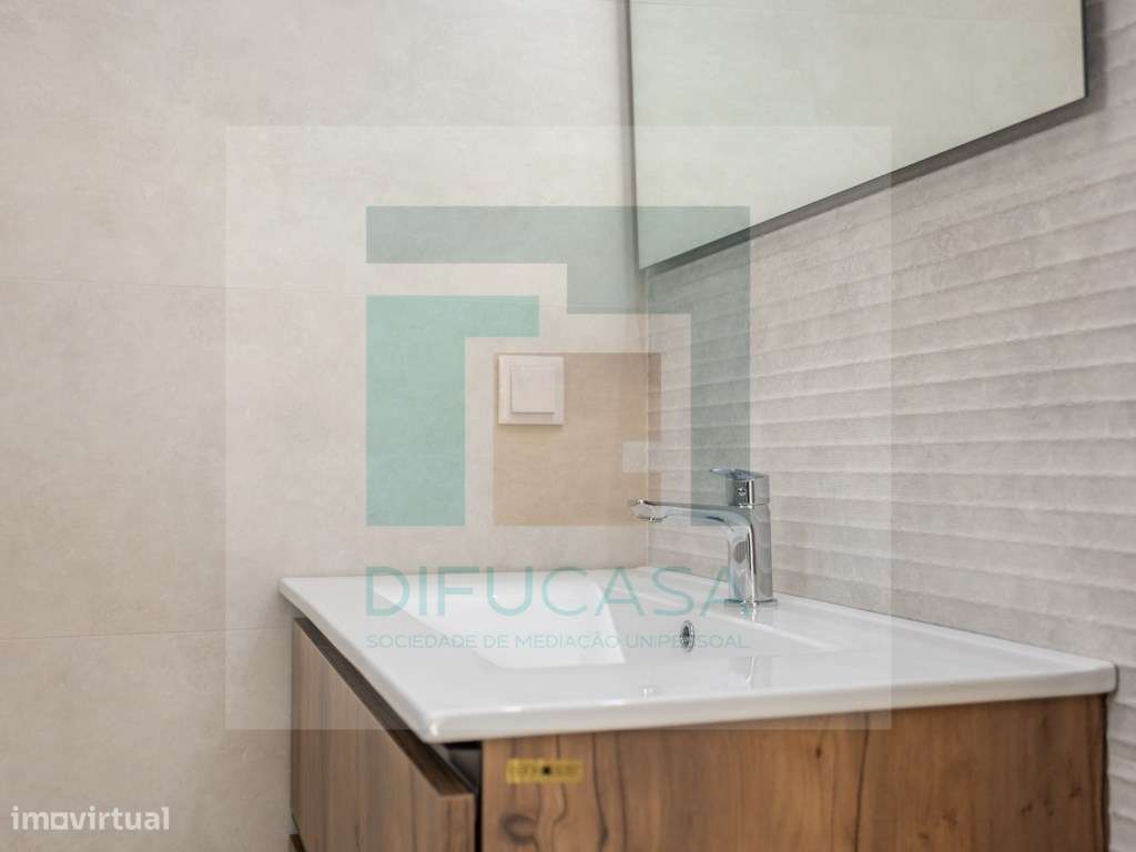 R084_2_Moradia Geminada T3+1-28