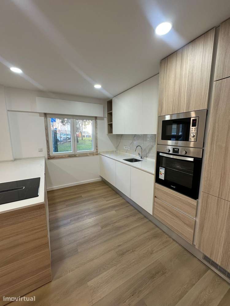 Apartamento T2 para arrendar em Massamá, Sintra - Grande imagem: 2/22