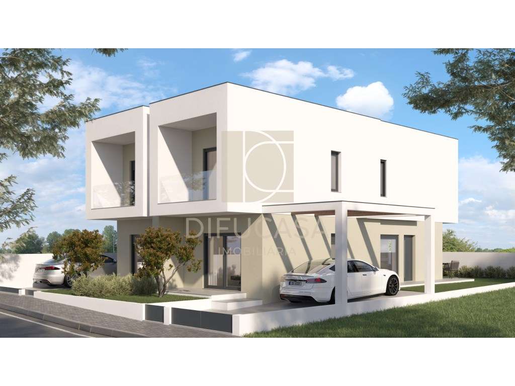 R268 Moradia Duplex - Localizada no centro de Fernão Ferro-39