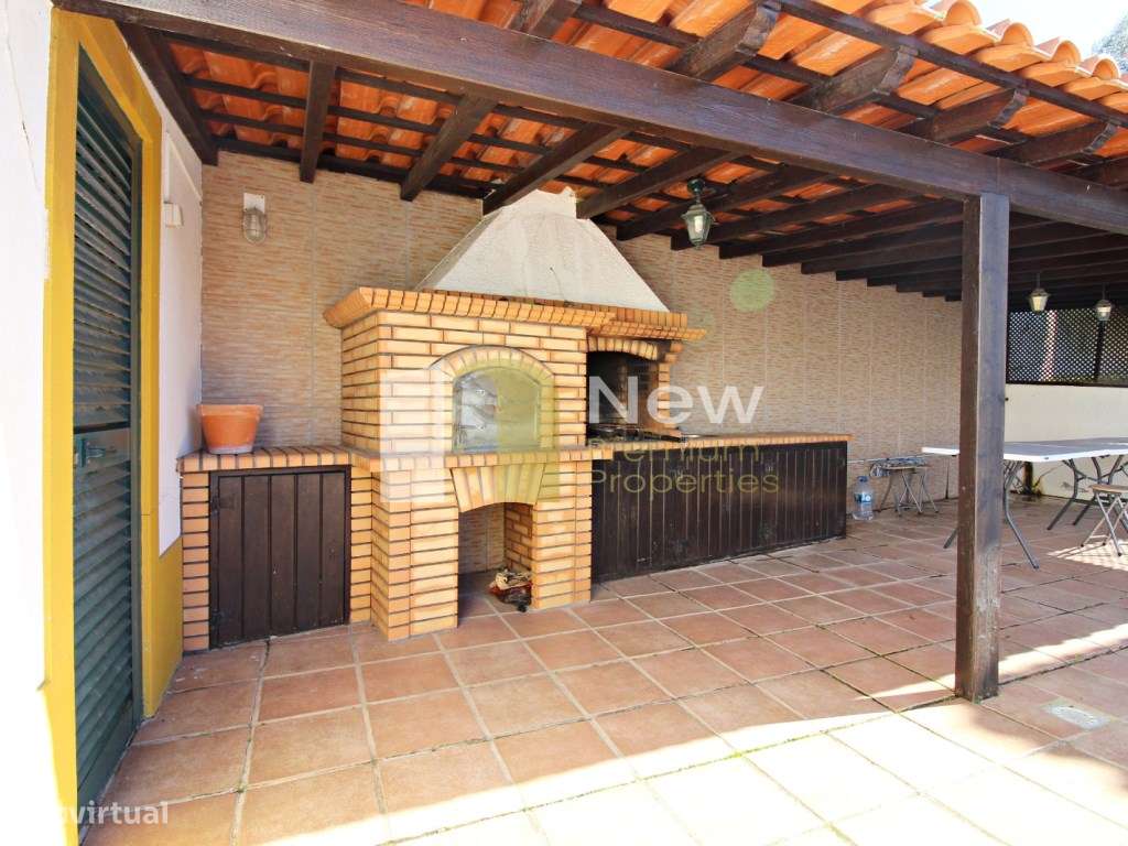 Moradia isolada com 600m2 de terreno com fantástica piscina-49