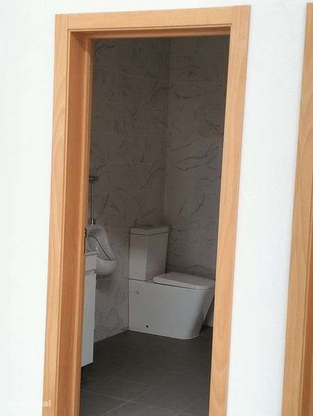 Arrenda-se pavilhão com 530m² na Zona Industrial de Golães-Fafe - Grande imagem: 5/8