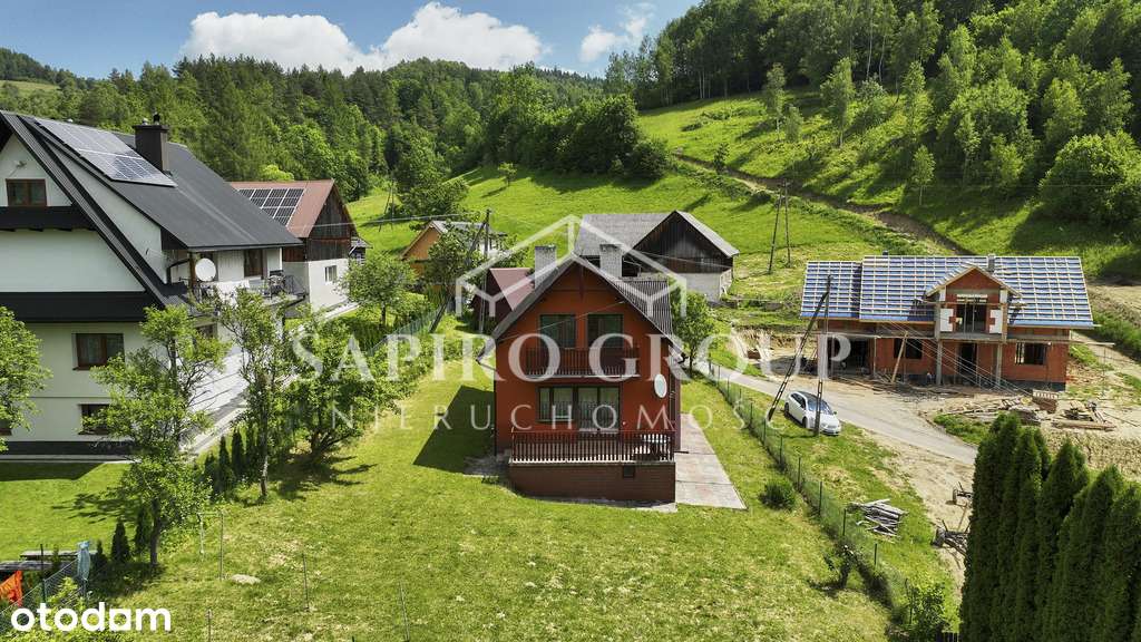 Dom w otoczeniu zieleni i natury-5