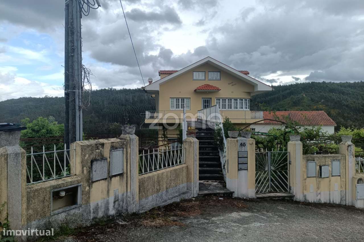 Moradia T5 c/ Piscina Privada e Amplo Espaço Exterior – Arganil - Grande imagem: 4/23