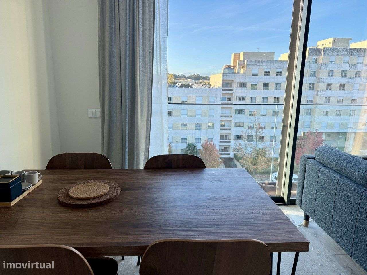 Estúdio moderno com estacionamento - Grande imagem: 5/25