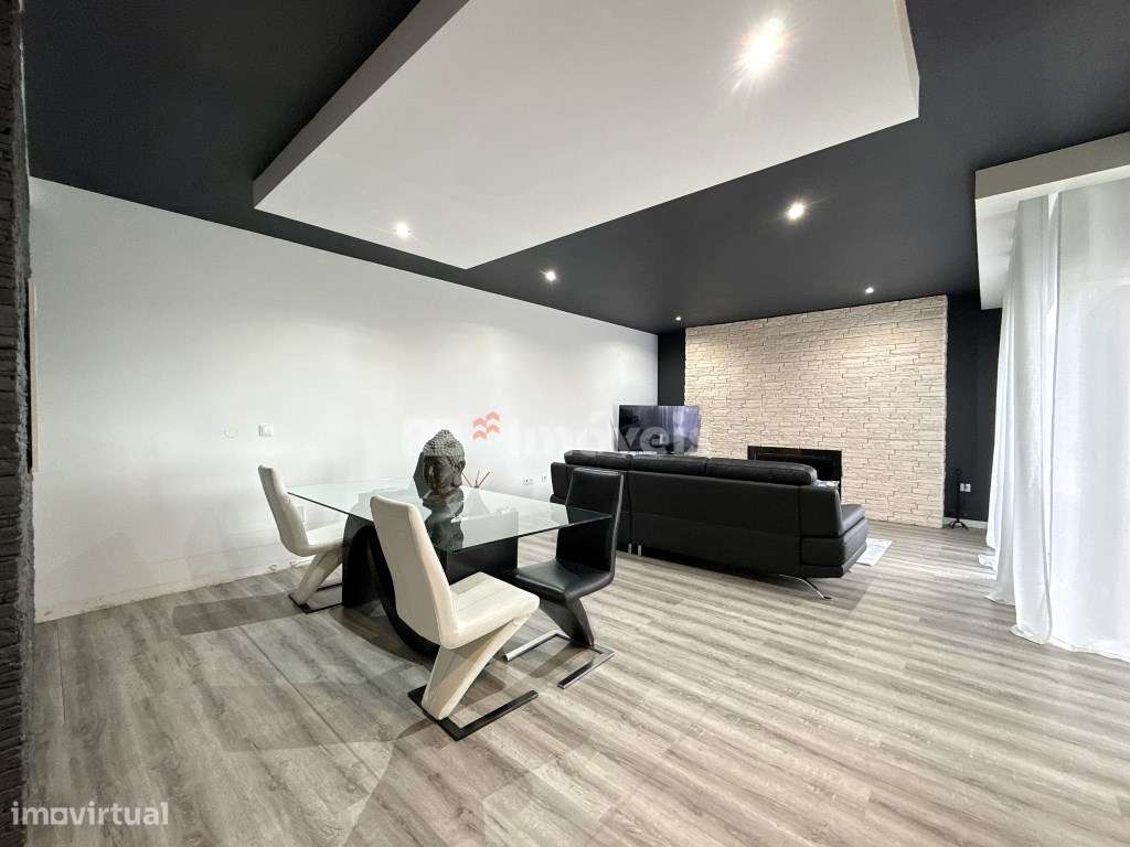 Apartamento T3 em condomínio privado com piscina-8