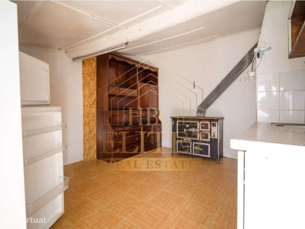 Moradia T3 para Renovar | Vau, Óbidos-30