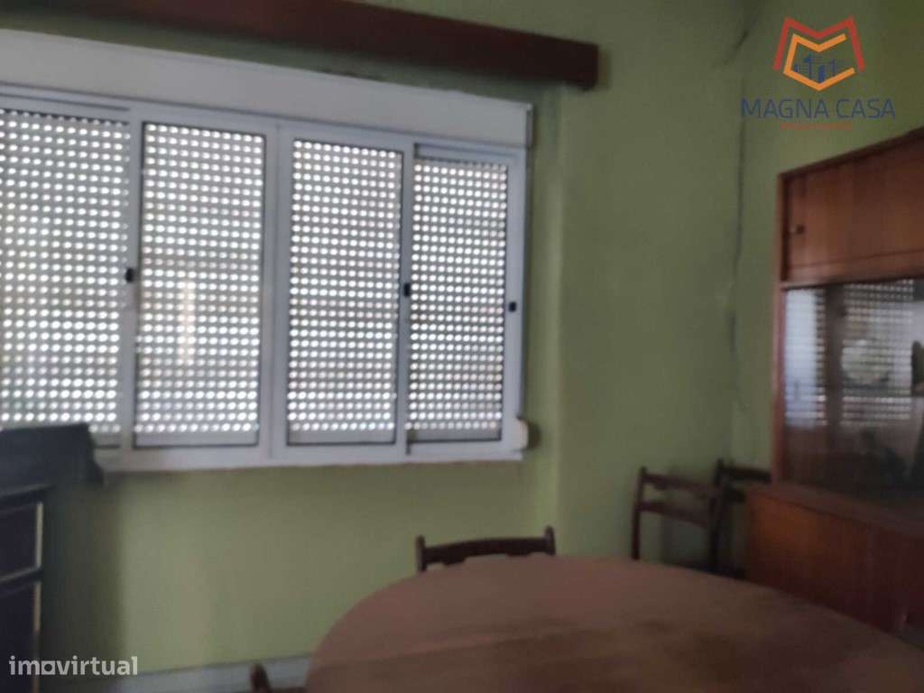 Moradia em Propriedade Total com 3 apartamentos T3, + 1 apartamento...-53