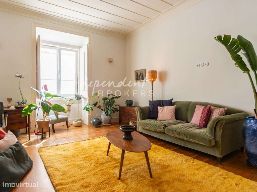 CHARMOSO T3 NA CALÇADA MARQUÊS D'ABRANTES-1