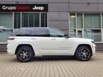 Jeep Grand Cherokee - 16