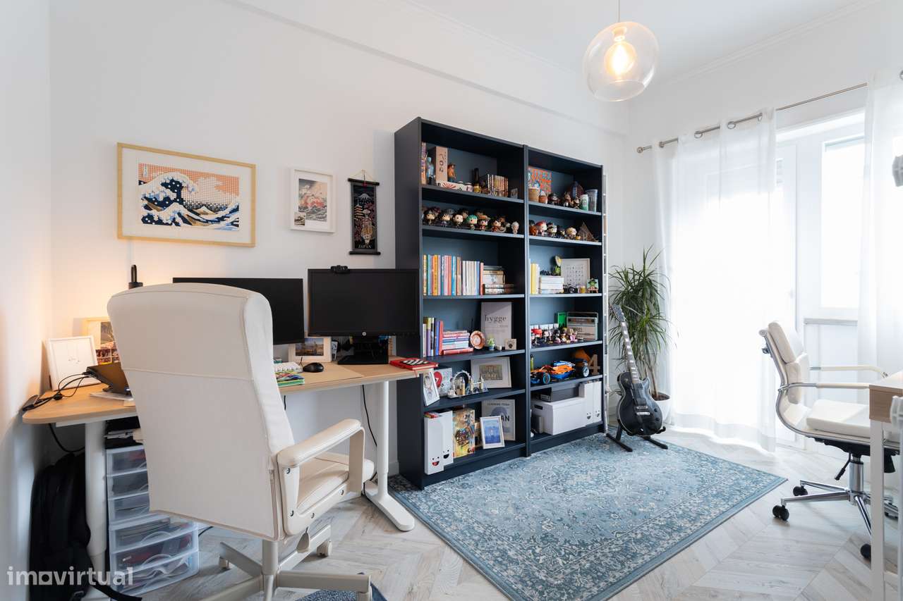 APARTAMENTO T2 EM MASSAMÁ-16