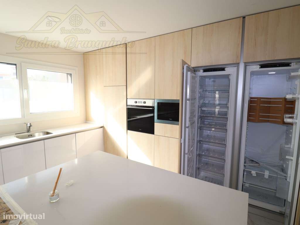 Moradia T5 (NOVA) com Piscina-19