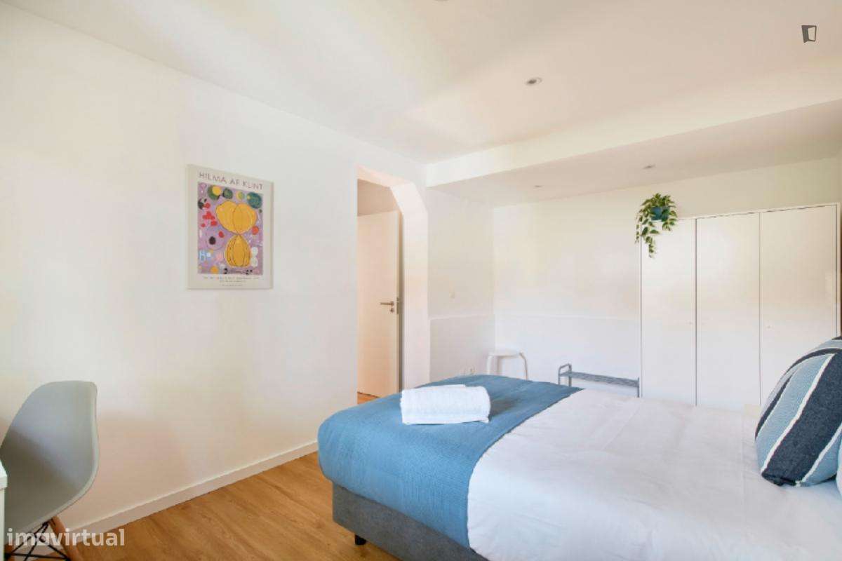 Quarto - localizado em Benfica Lisbon - Grande imagem: 3/24