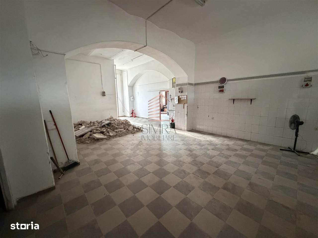 Spatiu ultracentral de inchiriat Valea lui Mihai - Imagine principală: 5/6