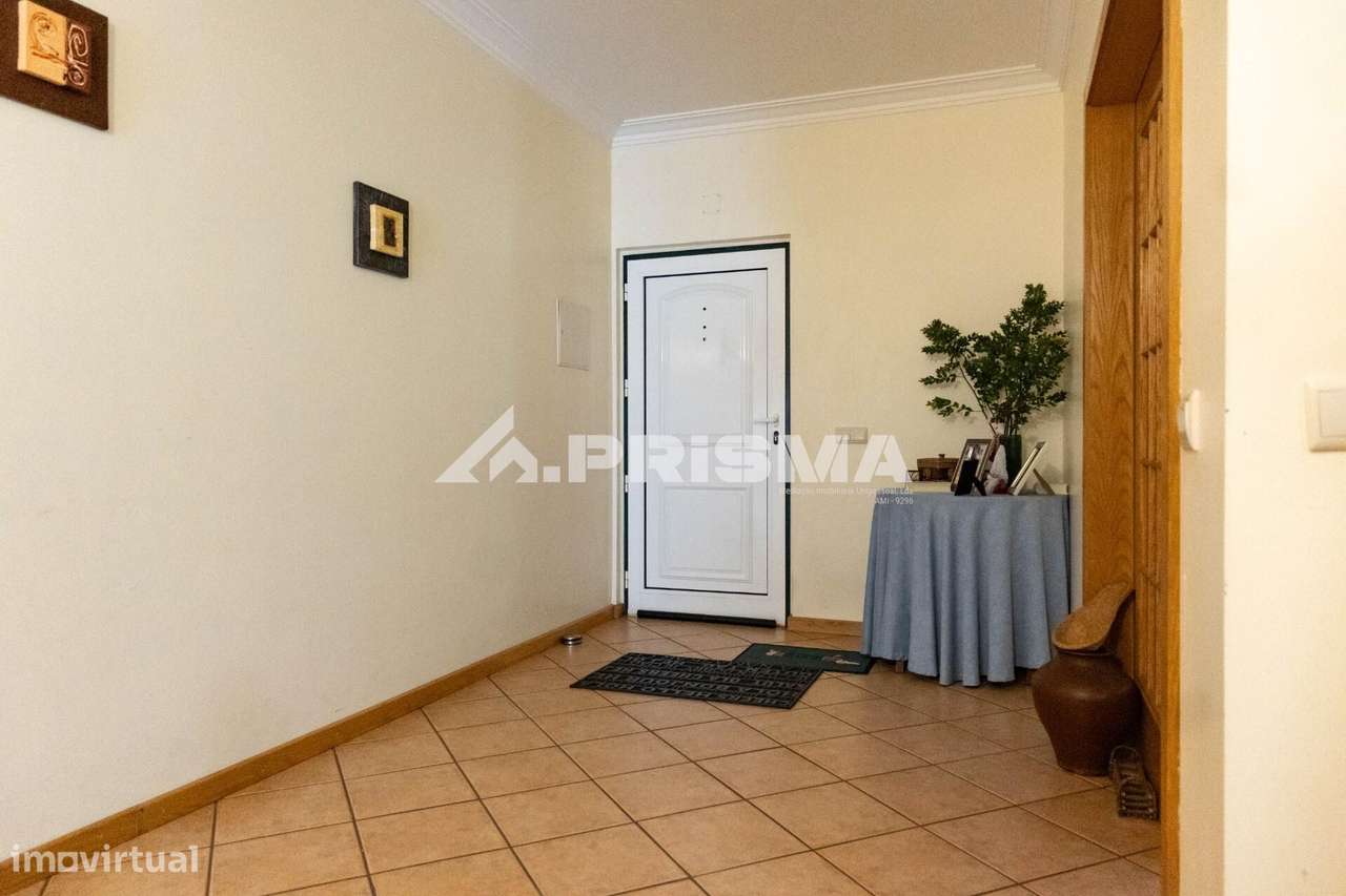 Duplex T3 com Terraço em Alcains – Casa Ideal para Quem Procura Espaço - Grande imagem: 2/60