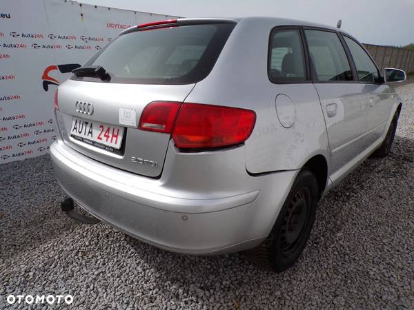 Audi A3 2.0 TDI Ambiente - 4