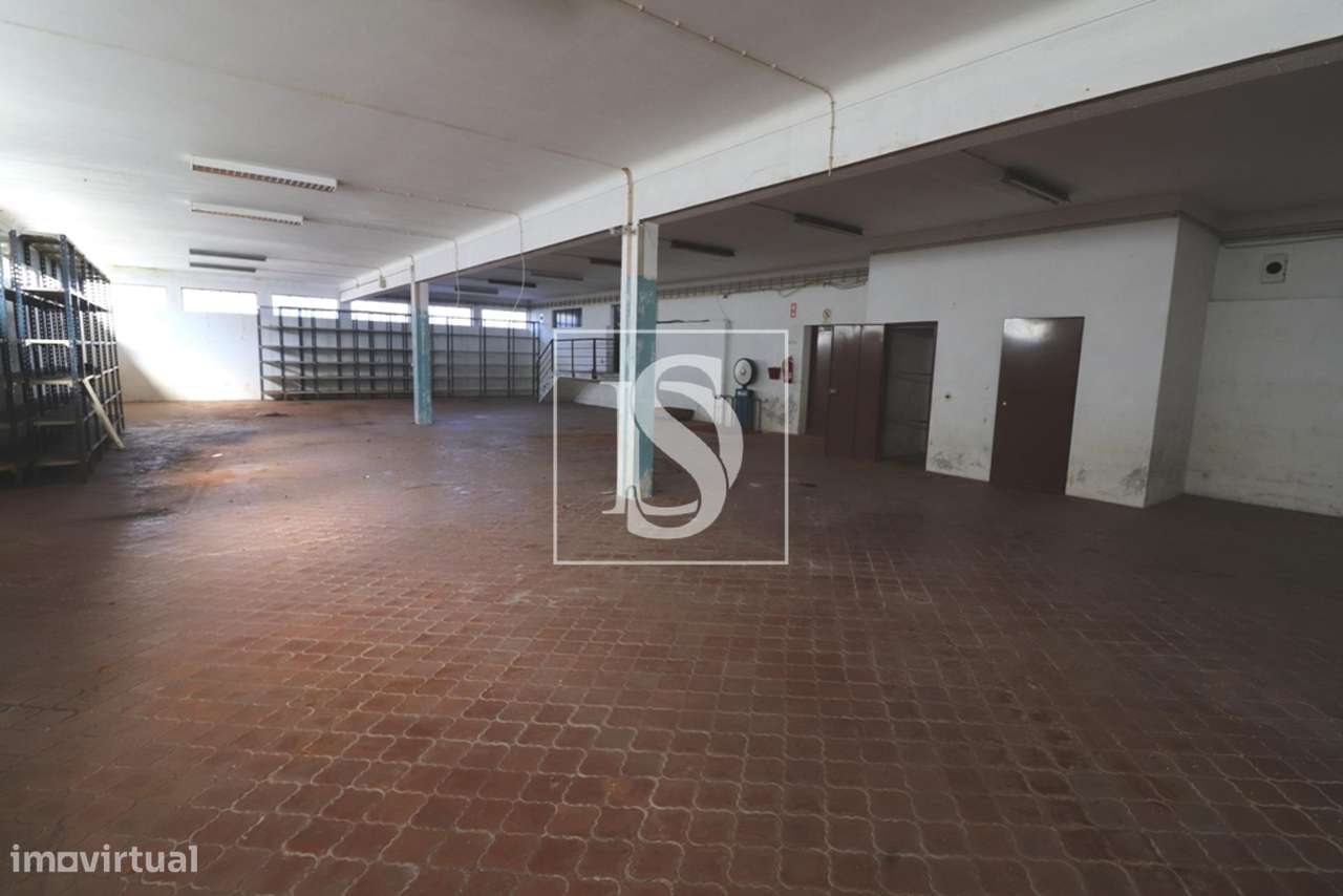 Armazém  Venda em Barcelos, Vila Boa e Vila Frescainha (São Martinho e-6