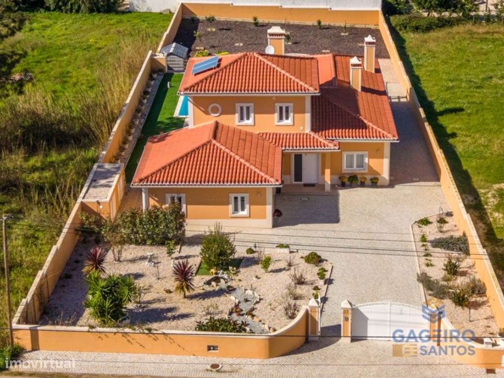 Moradia de estilo tradicional T4-38